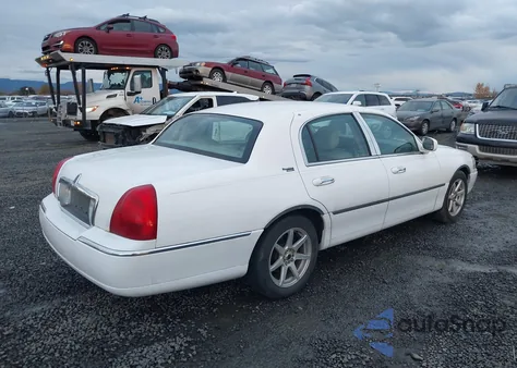 2007 Lincoln Town Car Signature Limited from USA, damaged, VIN 1LNHM82V47Y622879